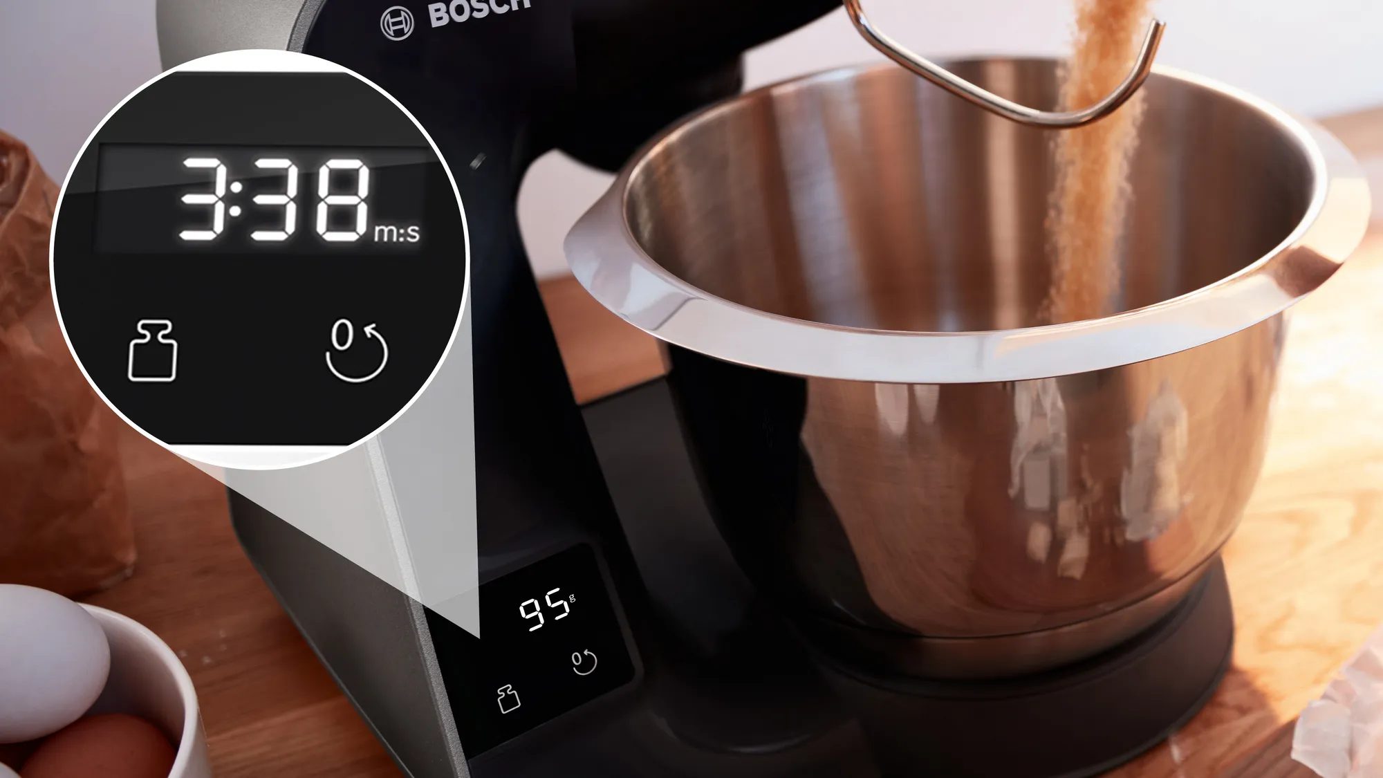 BOSCH MUM5XC4E konyhai robotgép beépített mérleggel és 3,9 literes nemesacél tállal – 2. kép