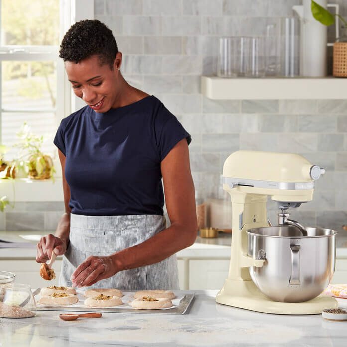 KITCHENAID 5KSM70SHXEAC emelőkaros robotgép, 375 W, 6,6 l, mandulakrém – 7. kép