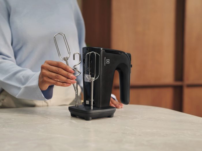 ELECTROLUX EHM4B 300 fekete tálas mixer, 500 W – 2. kép