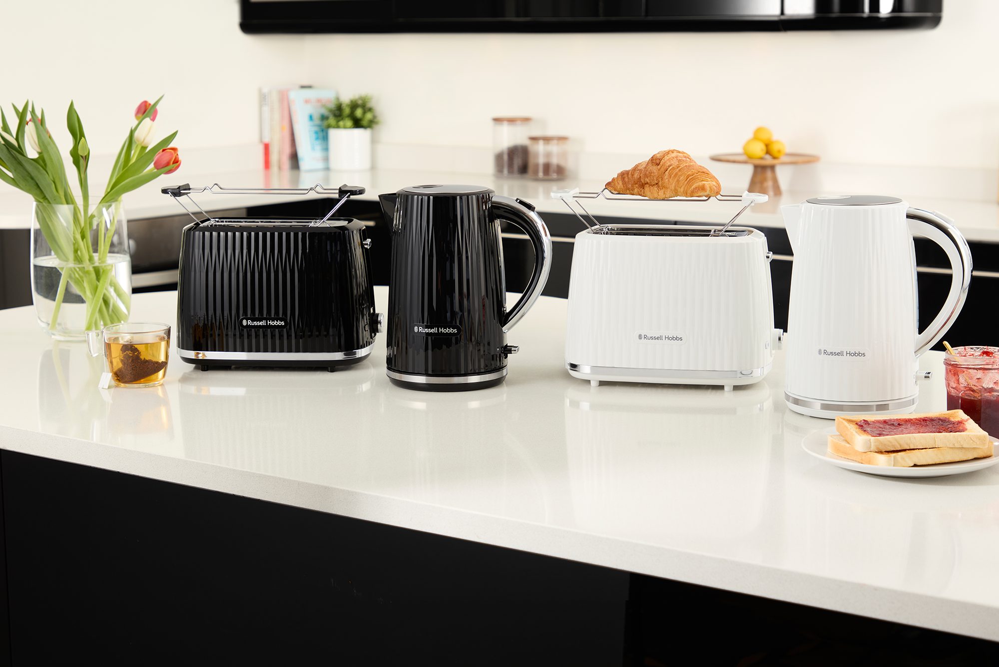 RUSSELL HOBBS 27361-70/RH Eden fekete vízforraló 1,7 literes kapacitással – 7. kép
