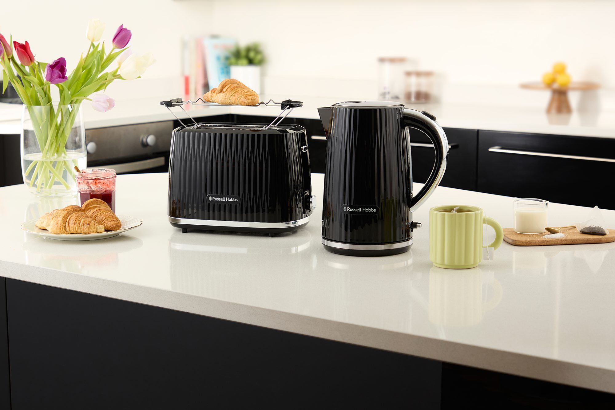 RUSSELL HOBBS 27361-70/RH Eden fekete vízforraló 1,7 literes kapacitással – 8. kép
