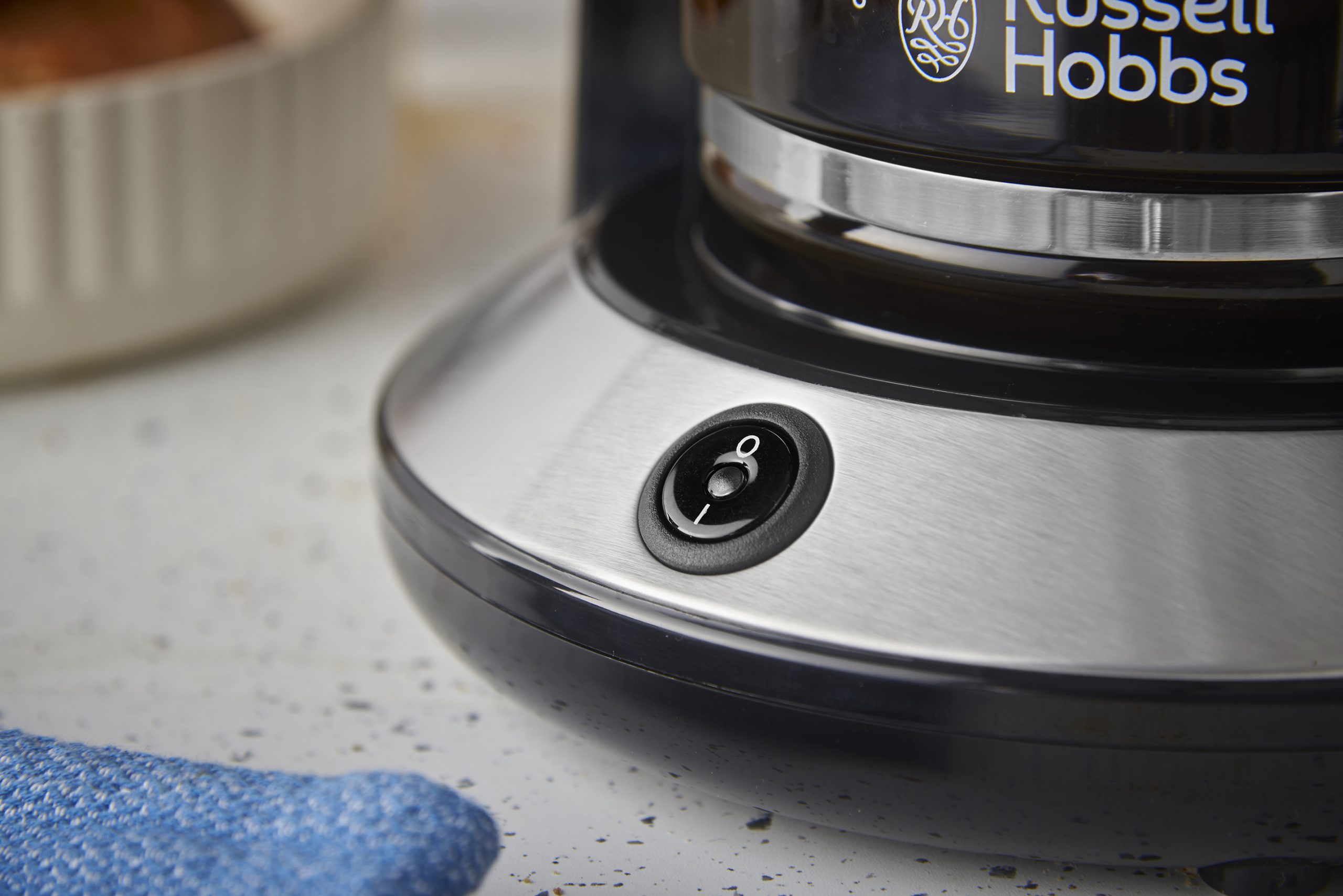 RUSSELL HOBBS 26780-56/RH Brontë Black filteres kávéfőző WhirlTech technológiával – 9. kép