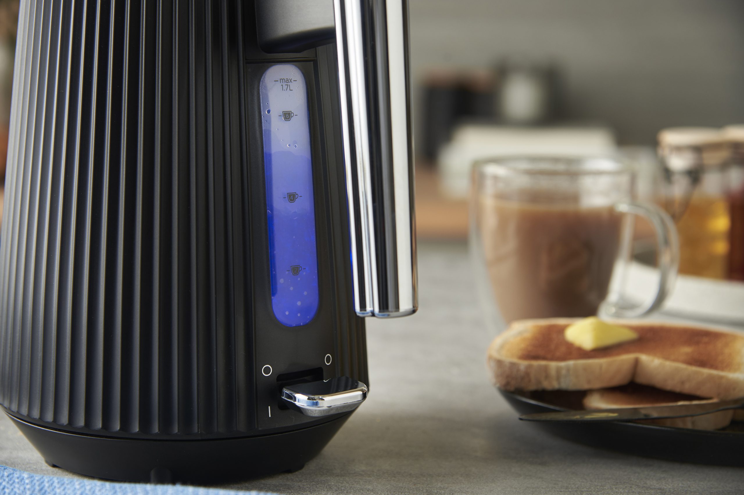 RUSSELL HOBBS 26750-70/RH Brontë Black vízforraló belső világítással – 5. kép