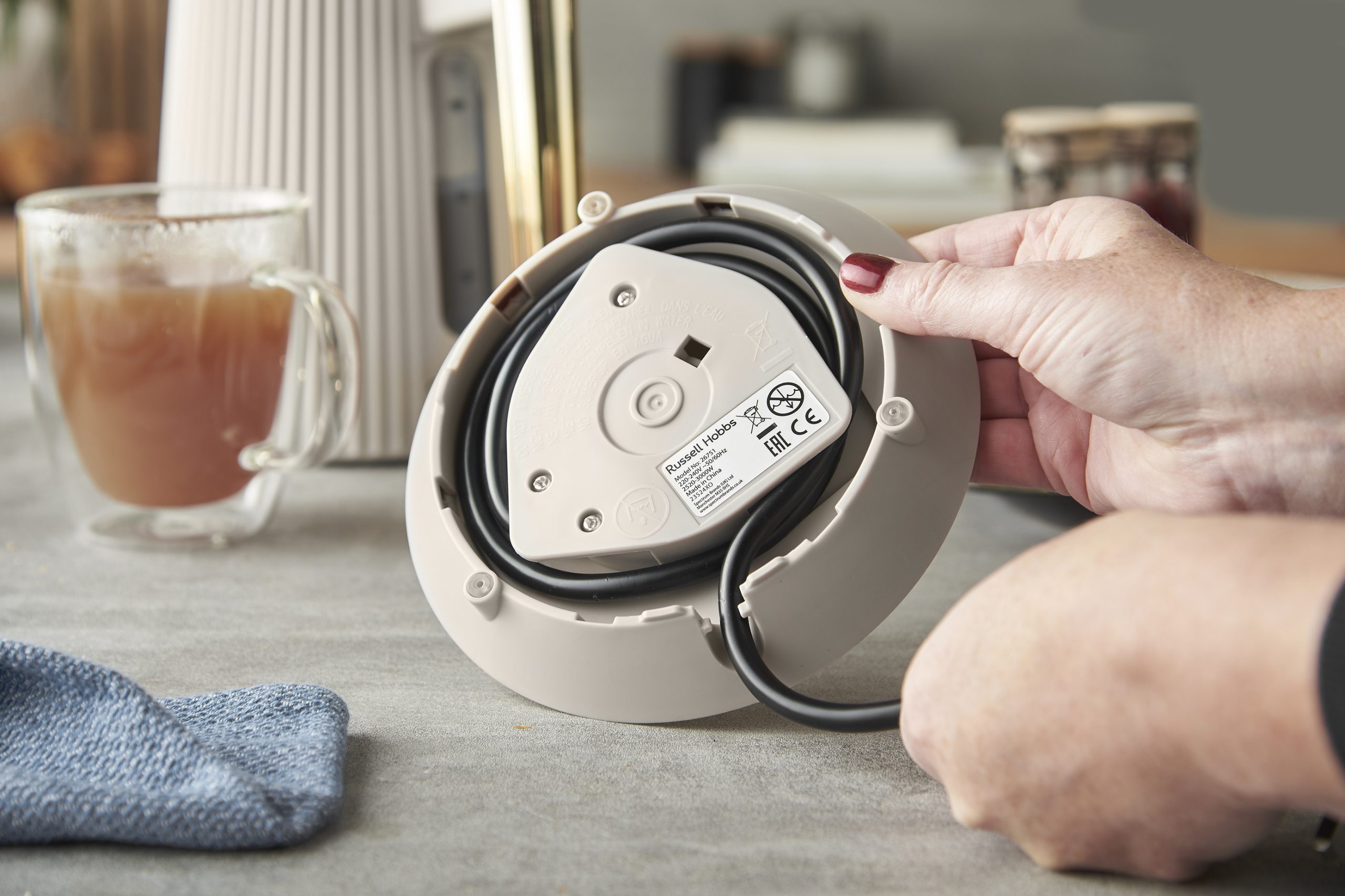RUSSELL HOBBS 26751-70/RH Brontë Stone fehér vízforraló belső világítással – 10. kép