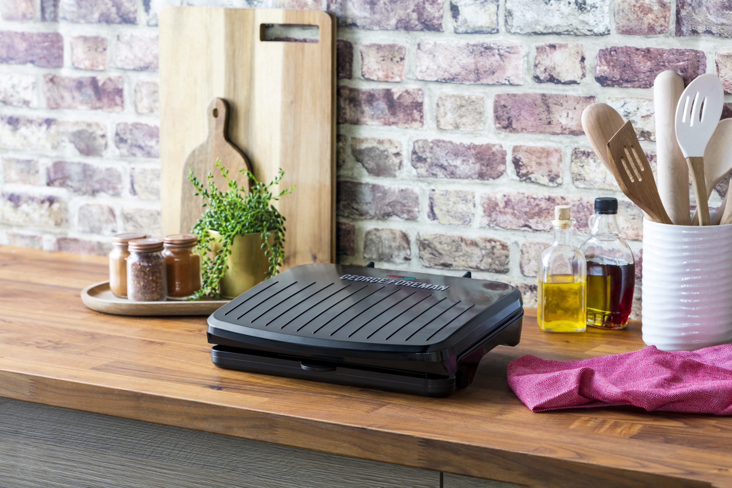 GEORGE FOREMAN 25810-56 Fit Grill Medium kompakt grillsütő – 5. kép