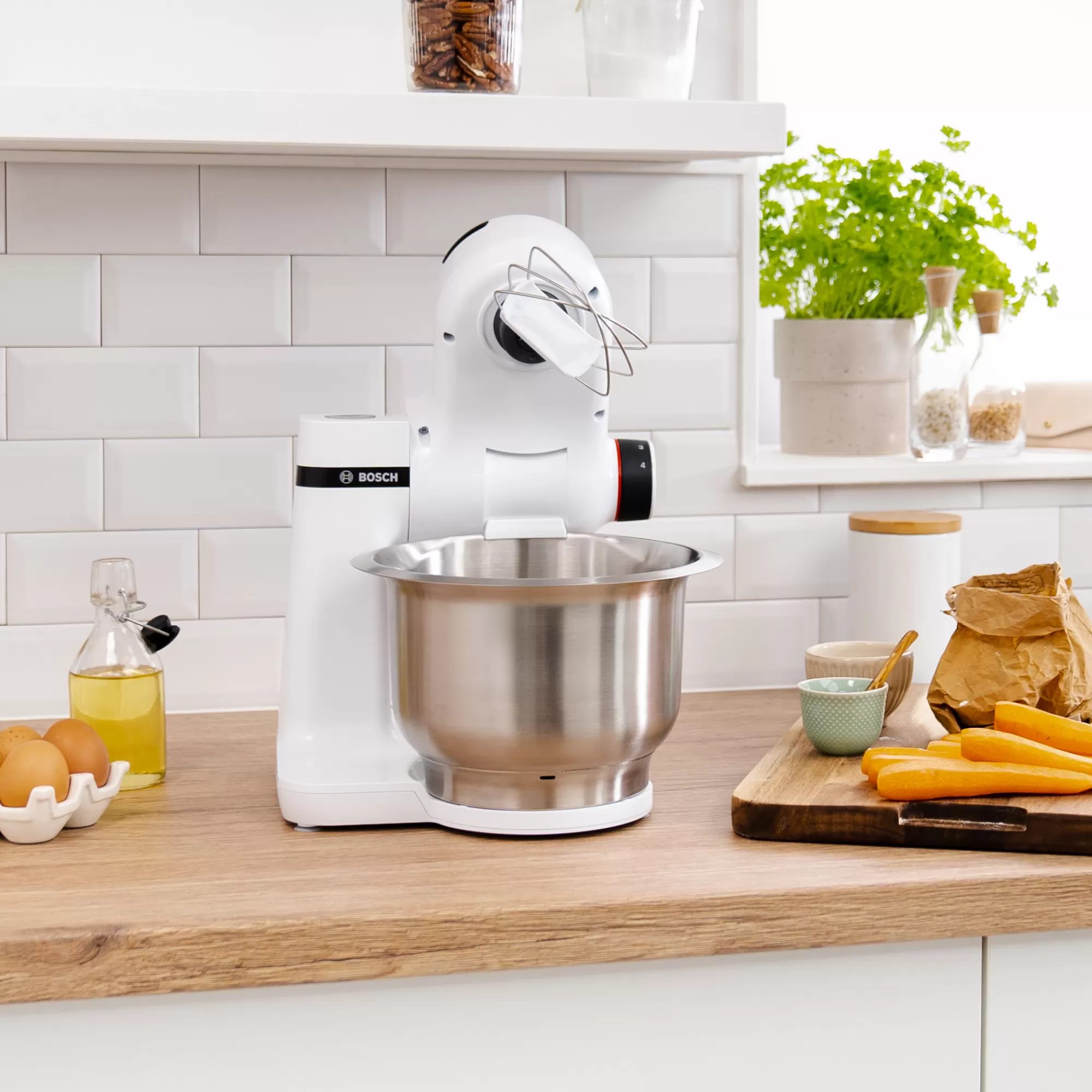 BOSCH MUMS2EW00 konyhai robotgép 700 W-os motorral és 3,8 literes nemesacél tállal – 2. kép