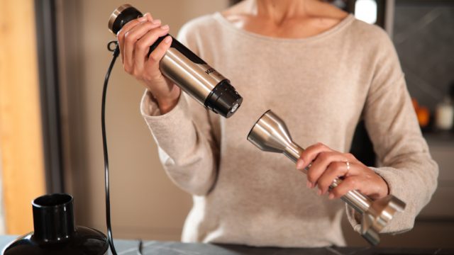 KOENIC KHB 83422 SET botmixer szett aprítóval, habverővel és mérőpohárral – 9. kép