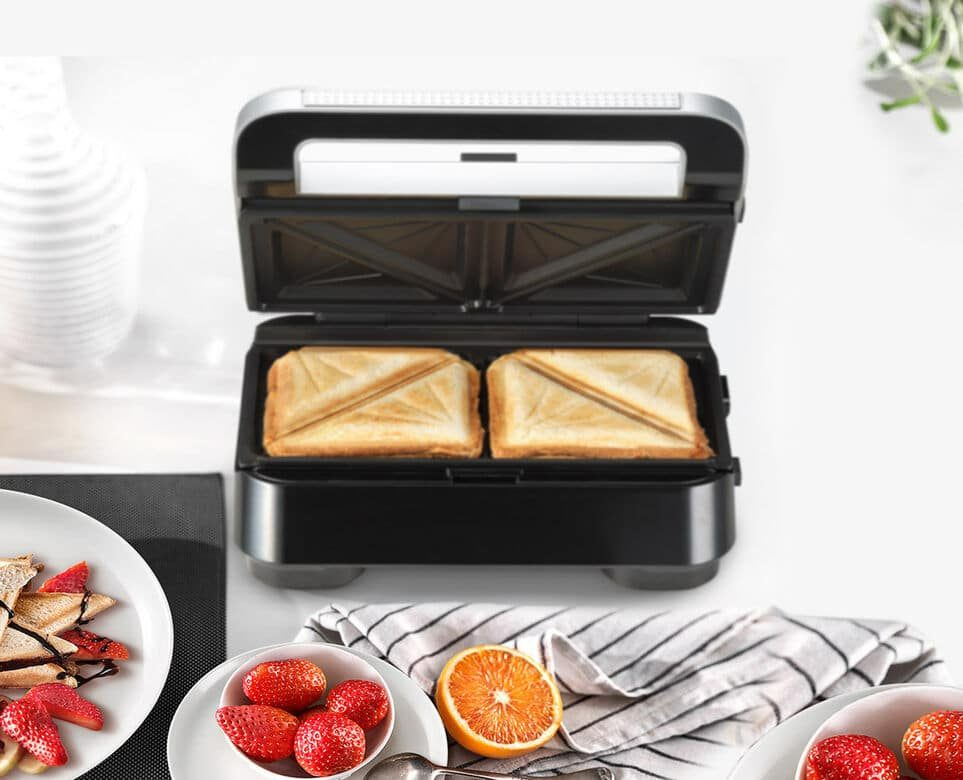 BRAUN SM5005 szendvics- és gofrisütő cserélhető lapokkal, 800 W, ezüst/fekete – 5. kép
