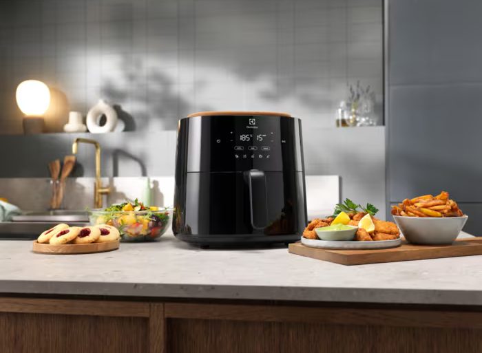 ELECTROLUX EAF5B 700 AirFryer forrólevegős sütő 5 literes kosárral – 5. kép