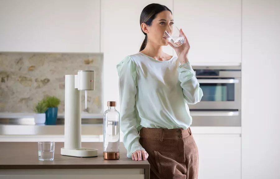 LAICA HI8200W szódagép CO2 patronnal és 1 literes palackkal – 6. kép