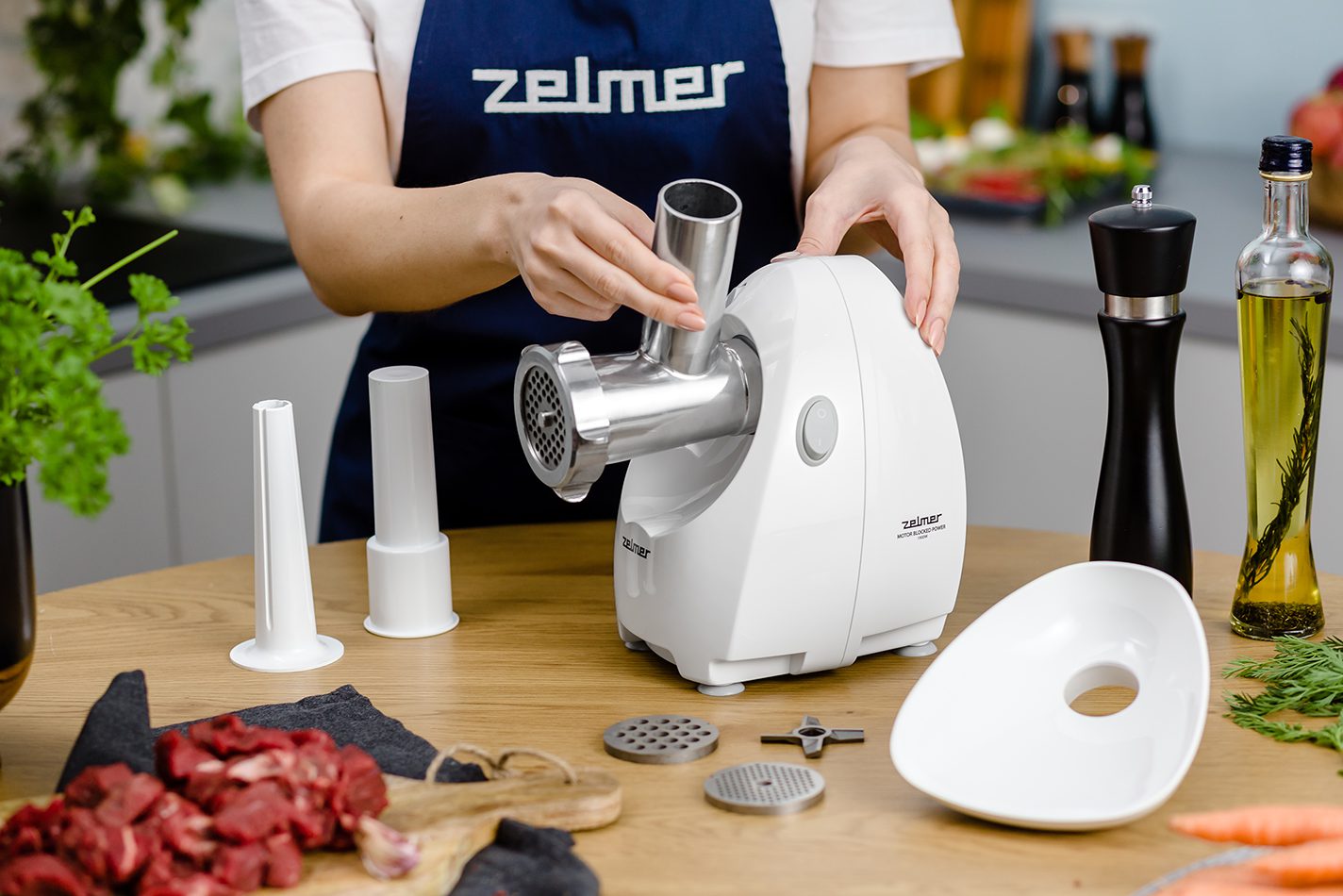 ZELMER ZMM4080B 1900 W-os húsdaráló kolbásztöltő kiegészítővel – 8. kép